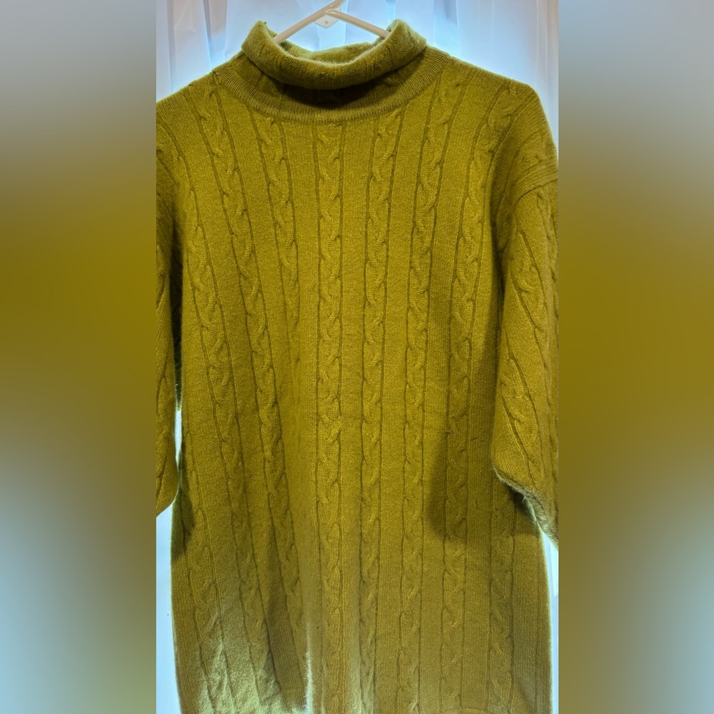 William Kasper 100% Pure Cashmere Turtleneck SweaterWomen SZ M Luxury Stylish